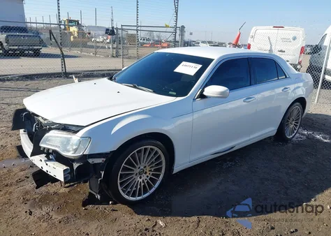 2015 Chrysler 300 Limited z USA, uszkodzony, nr VIN 2C3CCAAG0FH786770